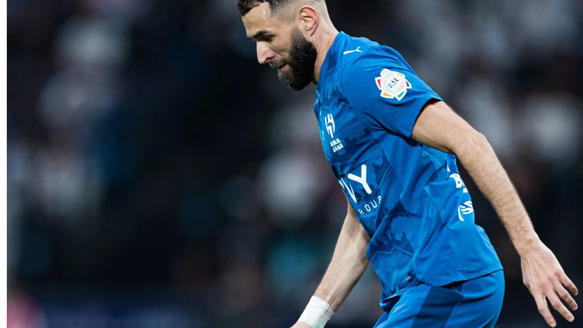 تطورات مفاجئة في موقف كريم بنزيما تثير قلق جماهير نادي الهلال