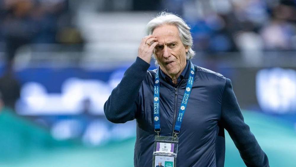 تغريم خيسوس بسبب تصريحاته المثيرة ضد الهلال السعودي وادعاؤه وجود "قوة خارجية" تدعم الفريق