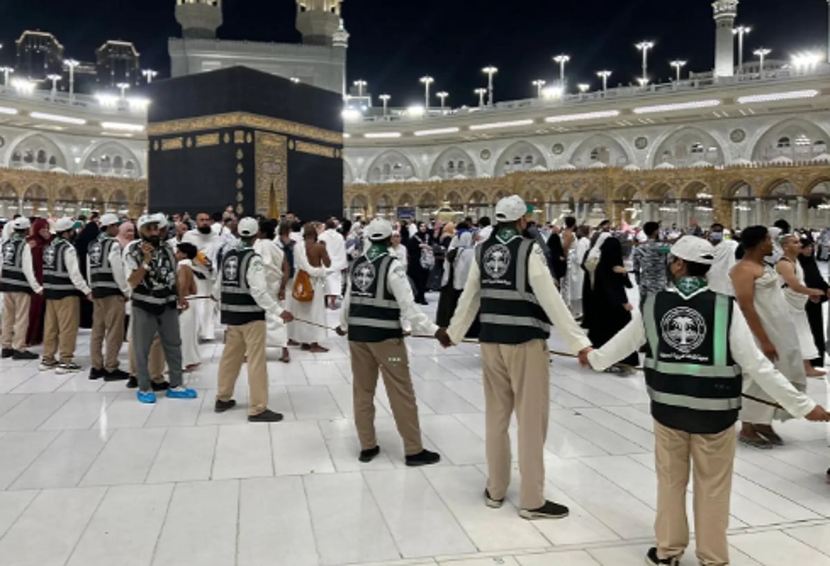 تقديم خدمات 1100 كشاف للمعتمرين والزوار في الحرمين الشريفين