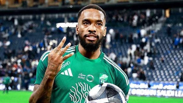 تقرير الحكم يبرئ إيفان توني من الإيقاف بعد احتفاله المثير في ديربي جدة