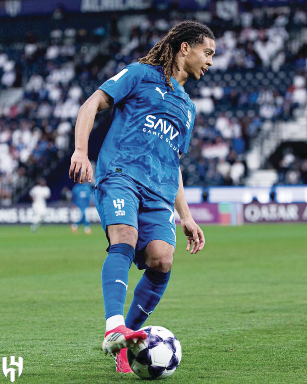 جريدة الرياض تكشف تفاصيل جدل صفقة انتقال بوابري إلى الهلال مع مولو