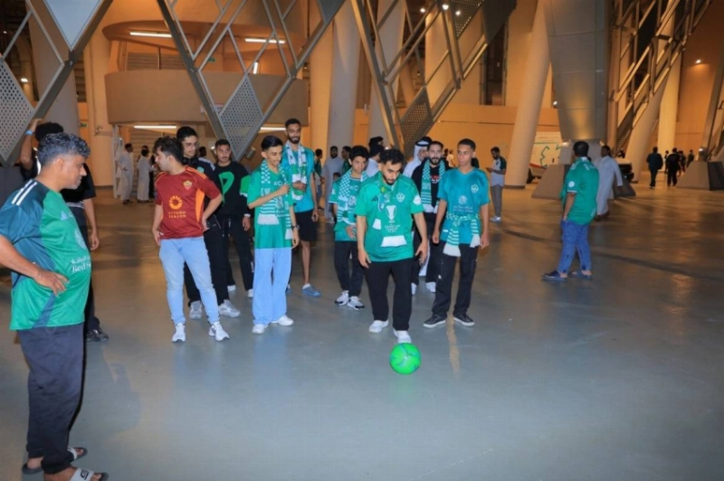 جمعية أصدقاء لاعبي كرة القدم الخيرية تختتم بنجاح مبادرة رابطة البيئة في ديربي جدة