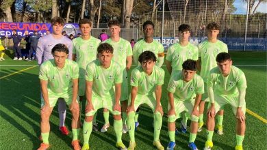 حمزة عبد الكريم يقترب من حصد لقبه الأول بعد إشادة مدرب برشلونة