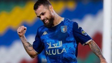 ديلغادو يلفت الأنظار بأداء مميز للنشيد الوطني السعودي