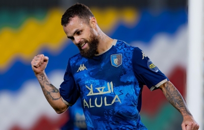 ديلغادو يلفت الأنظار بأداء مميز للنشيد الوطني السعودي