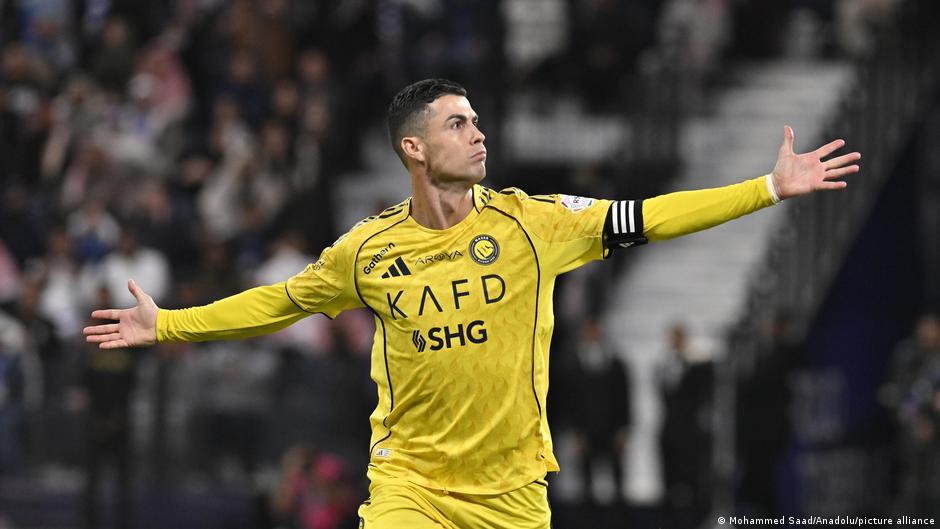 رونالدو يرد بحسم على الشائعات حول رحيله من السعودية