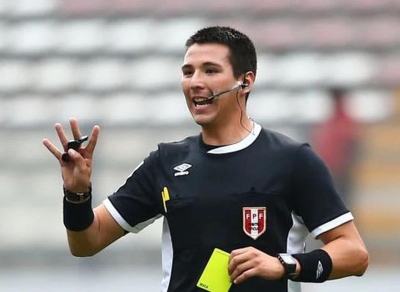 سادس لقاء له في دوري المحترفين تعرف على حكم مباراة الأهلي والقادسية