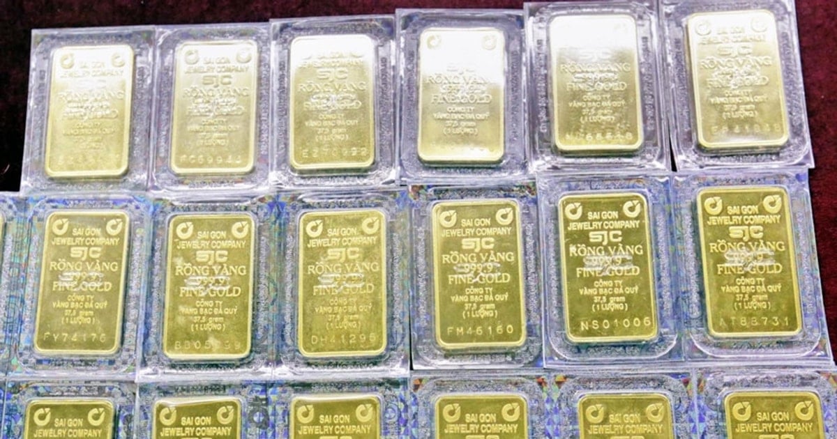 سعر الذهب في شركة SJC يرتفع 500 ألف دونغ فيتنامي مع استقرار أسعار خواتم الذهب