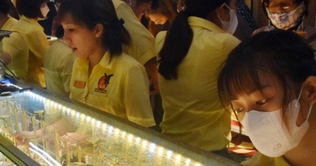 سعر الذهب يرتفع 1.2 مليون دونغ فيتنامي مع استقرار أسعار DOJI وBTMC