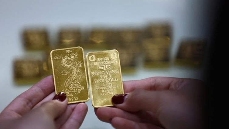 سعر الذهب ينخفض بمقدار 1.5 مليون دونغ فيتنامي خلال تعاملات 13 مارس 2026