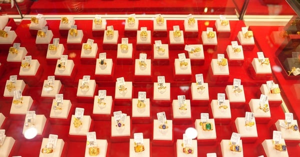 سعر سبائك وخواتم الذهب من شركة SJC يشهد ارتفاعًا مفاجئًا مساء 6 مارس