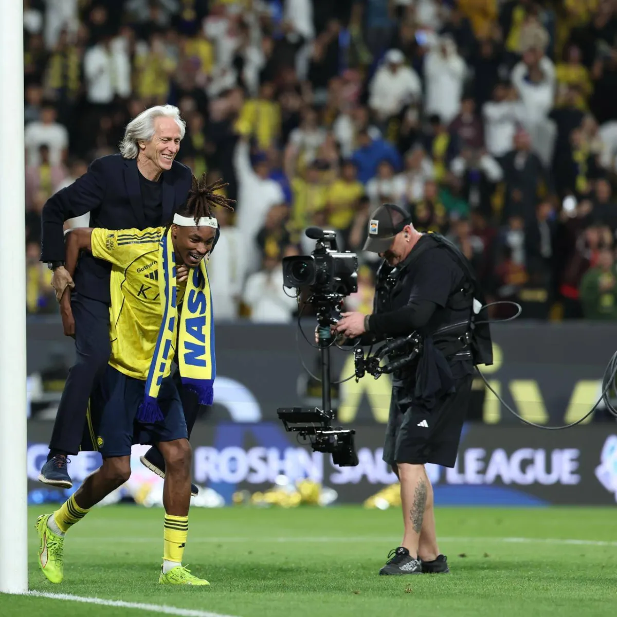 سيماكان يقود النصر لقمة الدوري رغم غياب رونالدو