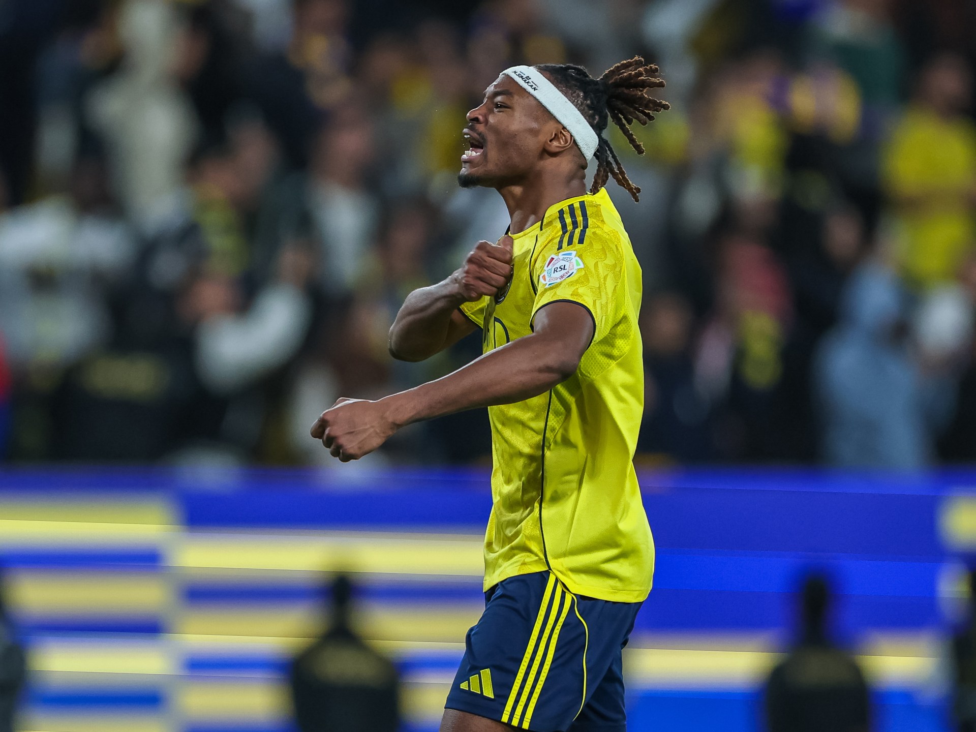 شاهد كيف قاد سيماكان النصر لتحقيق فوز مثير على نيوم في الدوري السعودي