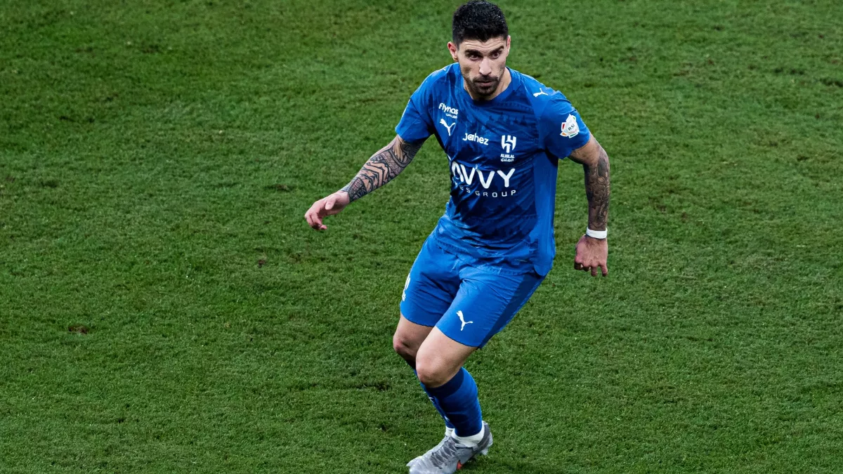 غياب روبن نيفيز عن ثلاث مباريات مهمة في نادي الهلال بسبب الإصابة