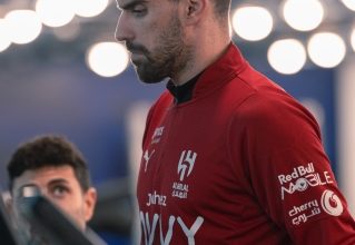 غيابات بارزة تهدد صفوف الهلال في مواجهة النجمة