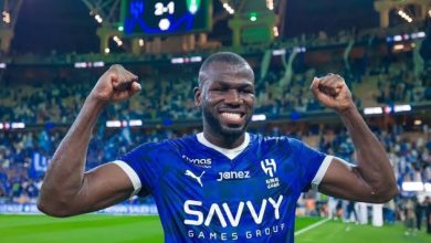 كوليبالي يؤكد تحديه لمنافسي الهلال ويعد بتحقيق لقب الدوري