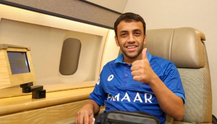 محمد الشلهوب أسطورة الهلال السعودي وتجسيد الوفاء الدائم