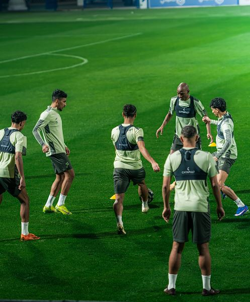 مراد باتنا يستعد بقوة لمواجهة الهلال والفتح في دوري روشن