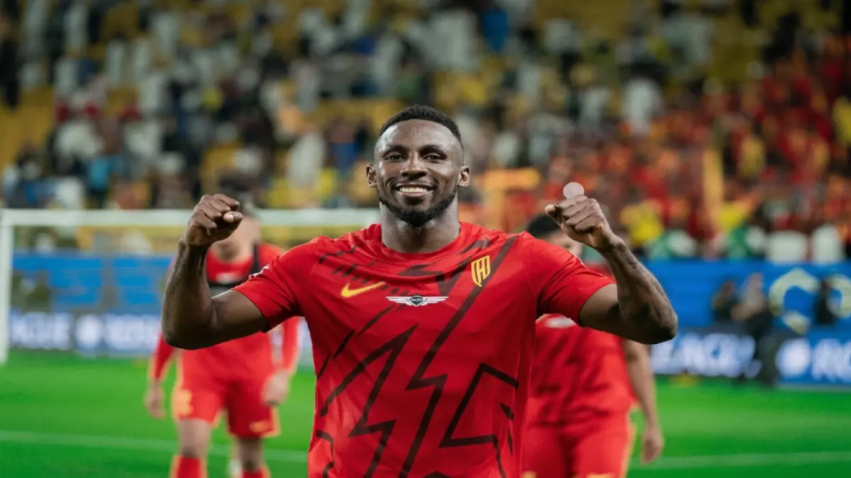 مفاجأة في الدوري السعودي تأجيل مواجهة الخلود والقادسية بسبب أزمة طيران صادمة تعرف على القصة الحقيقية