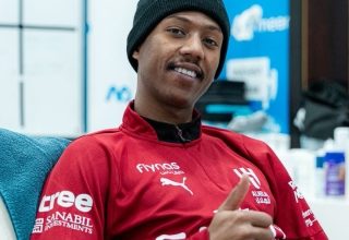 ناصر الدوسري يكشف موقفه الرسمي من كلاسيكو الهلال والأهلي