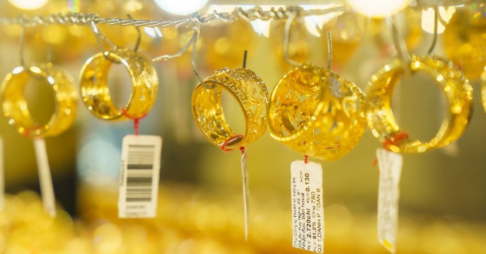 هل تشهد أسعار الذهب المحلية تراجعاً حادّاً قريباً