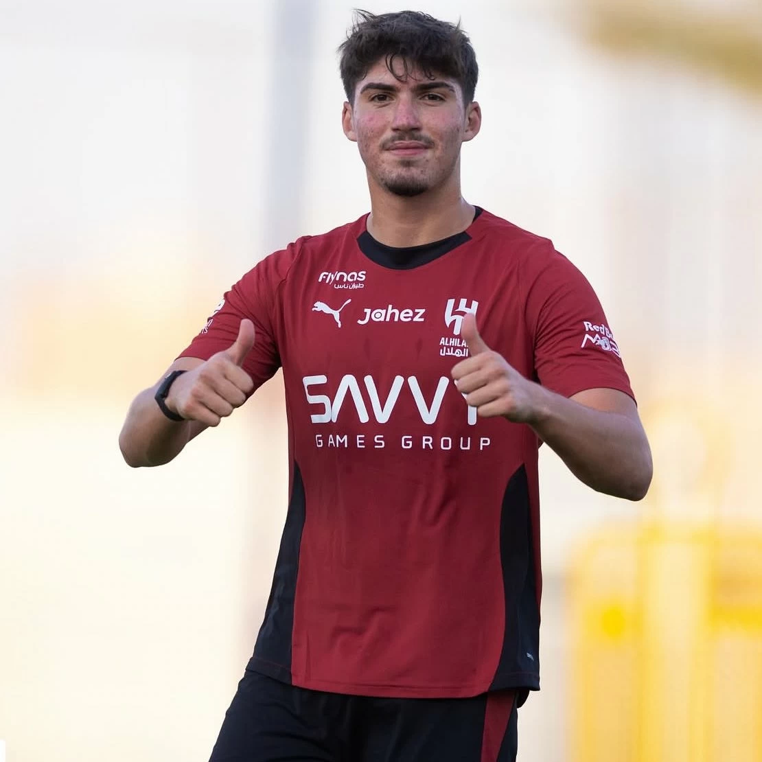 يوسف أكتشيتشيك يرحل عن نادي الهلال ويتجه إلى باريس في صفقة جديدة